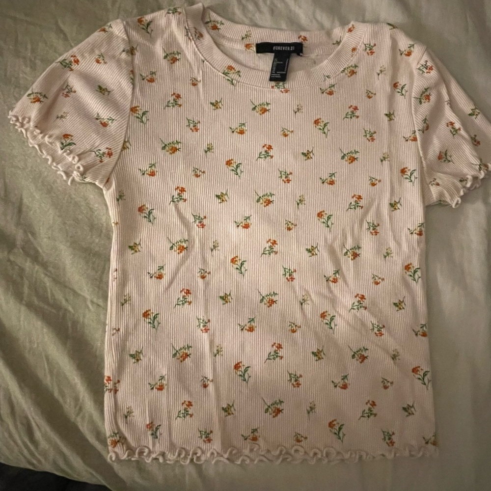 Forever 21 flower tee